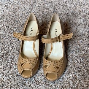Chinese Laundry Peep Toe Platform heels
